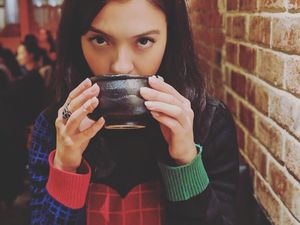 Cantiknya Raline Shah Saat Masak Hingga Jajan Es Krim di LA