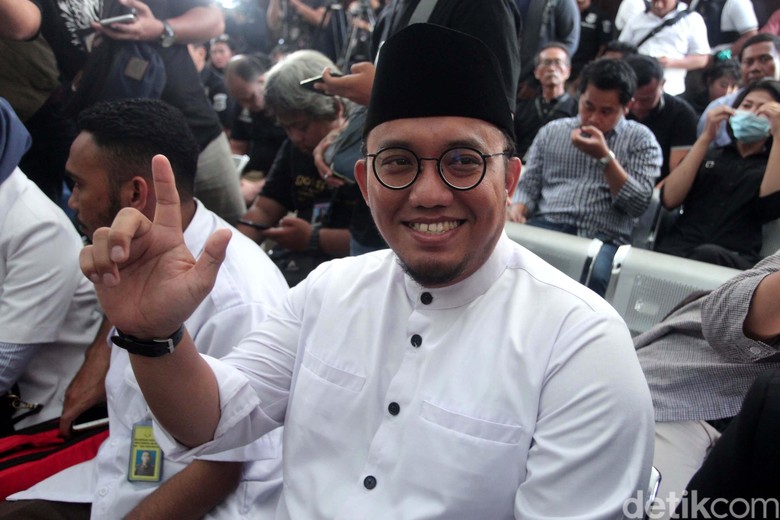 Klaim Kemenangan Prabowo Disebut Tak Konsisten, Ini Kata Dahnil Anzar Klaim Kemenangan Prabowo Disebut Tak Konsisten, Ini Kata Dahnil Anzar
