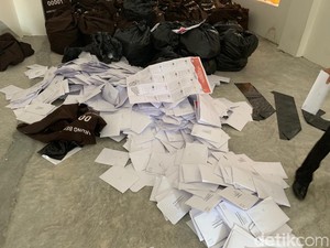 TKN Curiga Surat Suara Tercoblos: Mereka Gerebek-Videoin-Viralkan Sendiri