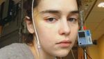 Seperti di GOT, Emilia Clarke Juga Berjuang Bertahan Hidup