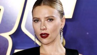 Scarlett Johansson saat hadiri acara Avengers: Endgame di London, Inggris pada Rabu (10/4) waktu setempat. John Philips/Getty Images