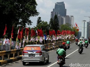 Bendera Parpol Bikin Celaka, Ini Aturan Larang Alat Kampanye di Flyover DKI