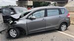 Foto: 4 Mobil Rusak Berat Usai Kecelakaan Beruntun di Tol Pondok Ranji