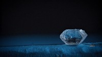 Pyanek adalah fotografer otodidak yang punya karya super keren. Dalam proyek Amazing Worlds, ia memperlihatkan penampakan detail benda sehari-hari yang kadang luput dari penglihatan. Seperti butiran gula pasir ini yang nampak seperti berlian. Foto: Pyanek