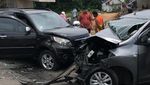Foto: 4 Mobil Rusak Berat Usai Kecelakaan Beruntun di Tol Pondok Ranji