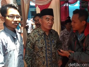 Mendikbud: Usut Penyebar Hoaks Audrey di Medsos
