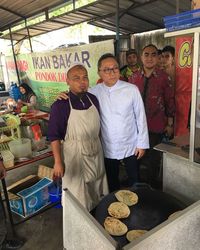 Hobi Kulineran, Zulkifli Hasan Pilih Makan Bareng Istri hingga Sandiaga Uno
