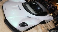Aston Martin AM-RB 003 mirip dengan pesawat ya bodinya? Foto: Aston Martin