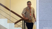 Eks Irjen PUPR, Rildo Ananda Anwar, mendatangi gedung KPK, Jakarta, Jumat (12/4/2019).
