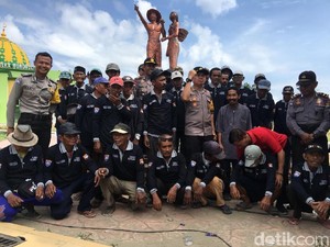 Imbau Jaga Kamtibmas, Polisi di Polewali Beri Hadiah ke Tukang Becak