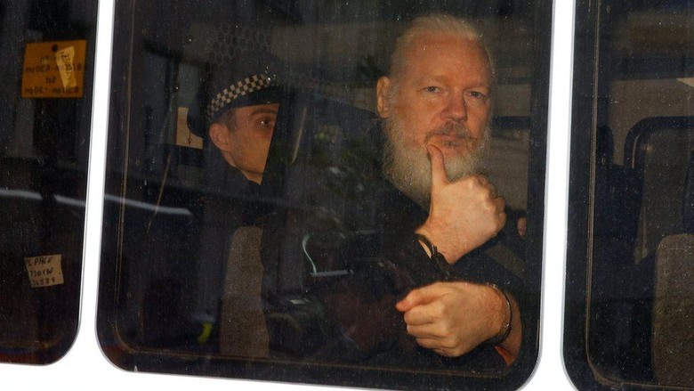 Ditangkap di Inggris, Julian Assange Terancam Diekstradisi ke AS Ditangkap di Inggris, Julian Assange Terancam Diekstradisi ke AS