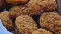 Kalau gula merahnya lebih kental maka lapisan gulanya akan membentuk kristal kecil renyah manis. Foto : Instagram @dad_dish