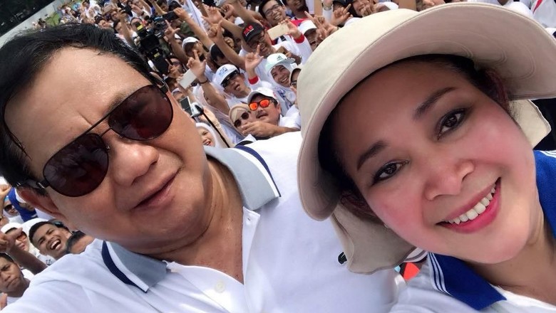 Hashim Djojo dan Titiek Soeharto Merapat ke Rumah Kertanegara Hashim Djojo dan Titiek Soeharto Merapat ke Rumah Kertanegara