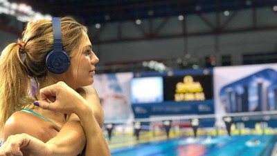 Foto: Perenang Cantik Rusia yang Suka Keliling Dunia