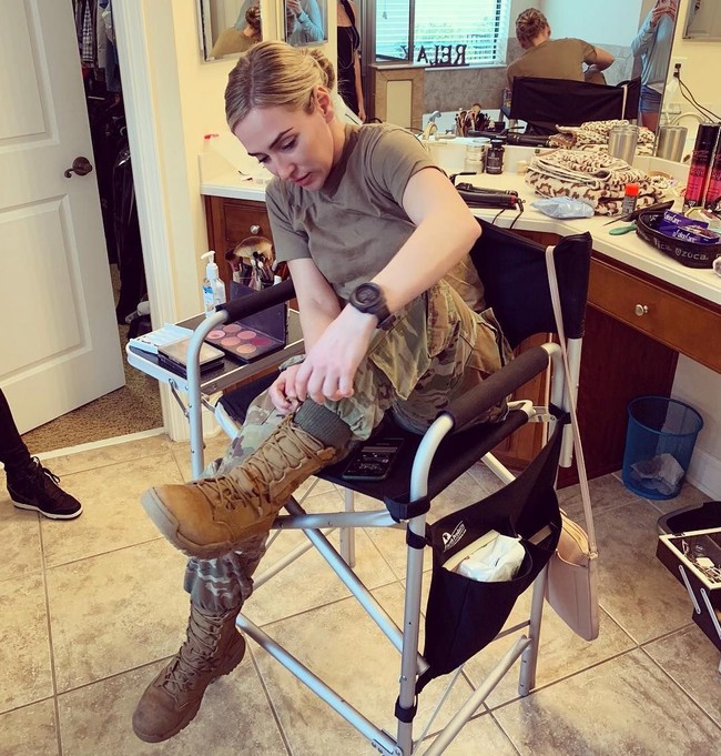 Kini, Christina mendaftar di sekolah untuk program angkatan darat Amerika Serikat. Para siswanya tidak harus jadi tentara, namun mereka belajar hal-hal yang dipelajari oleh angkatan darat. Dari sekolahnya ini, Christina mengaku lebih menemukan apa yang ia inginkan dalam hidup yaitu melayani sebagai tentara atau di luar tentara atas nama kemanusiaan.  Foto: dok. Instagram @christinameredithusa