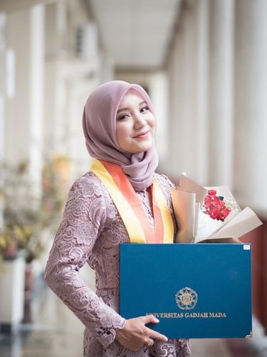 Model Jilbab Simple Untuk Wisuda