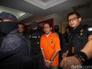 Dipamerkan ke Wartawan, Jokdri Diborgol Lalu Digiring ke Kejari Jaksel