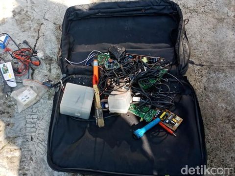 Bongkar Tas Mencurigakan di Garut, Polisi: Alat Servis Elektronik
