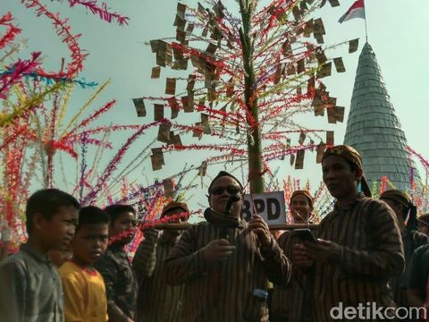 Tradisi Ruwat Desa di Krian, Sidoarjo/