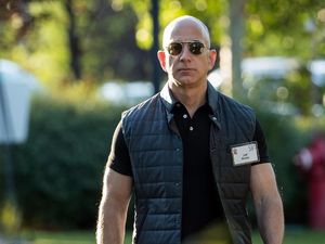 Jeff Bezos, Orang Terkaya Dunia yang Diramal Akan Bangkrut