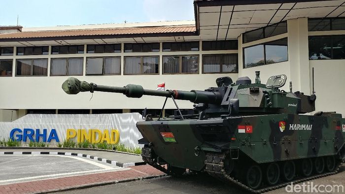 Foto: Kemhan Teken Penyediaan Alutsista Rp 2,1 T, (Foto: Tri Ispranoto) Foto: Kemhan Teken Penyediaan Alutsista Rp 2,1 T, (Foto: Tri Ispranoto)