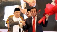 Lewat Ekonomi Baru Indonesia, buku ini mengupas dengan gamblang bagaimana arah dan tujuan Ekonomi Indonesia ke depan bila nanti Maruf terpilih sebagai Cawapres 2019-2024. Foto: dok. Marufnomics