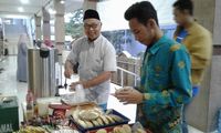 Masya Allah! Para Bikers Subuhan dan Sajikan Kopi Untuk Jamaah Masjid
