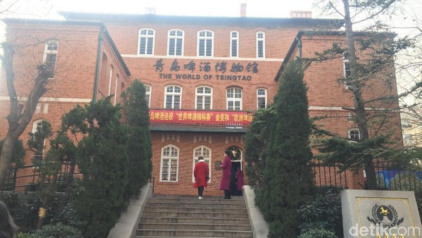 Foto: Mengintip Pabrik Bir Pertama di China