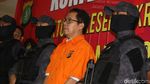 Berbaju Tahanan dan Tangan Diikat, Joko Driyono Diserahkan ke Kejagung