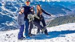 Foto: Jadi Bek Sudah Biasa, Ini Aksi John Terry Main Ski