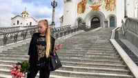 Oksana juga pernah liburan ke Minsk, Belarus. (o_neveselaya/Instagram)