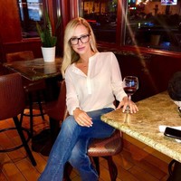 Christina pernah hidup di jalanan tanpa memiliki rumah. Dia tidur di mobil agar hasil kerja serabutan setelah keluar dari panti asuhan bisa ditabung untuk membeli rumah.  Foto: dok. Instagram @christinameredithusa