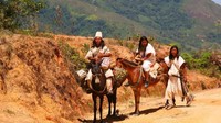 Izquierdo adalah seorang mamo atau pemimpin spiritual dari orang-orang pribumi Kolombia, Arhuaco. Kata dia manusia modern berada di jalan menuju kehancuran dan harus mengerti untuk mengubah cara hidupnya atau dunia akan mati (Christopher P Baker/BBC Travel)