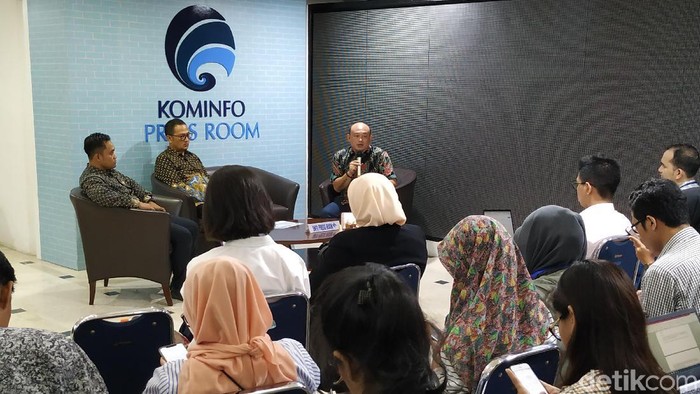 Acara peluncuran Chatbot Anti Hoaks di Kementerian Kominfo. (Foto: Agus Tri Haryanto/detikINET) Acara peluncuran Chatbot Anti Hoaks di Kementerian Kominfo. (Foto: Agus Tri Haryanto/detikINET)
