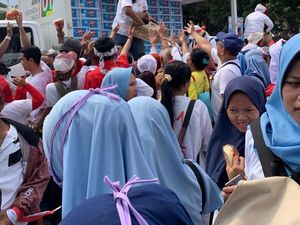 Massa Pro-Jokowi Putihkan GBK, Relawan KPS Kian Optimistis 01 Menang