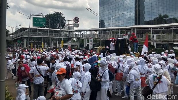 Pendukung Jokowi Konvoi dari Sudirman ke GBK