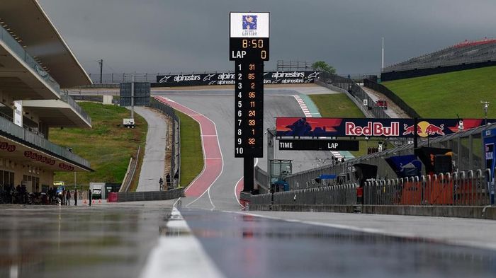 Lintasan sirkuit MotoGP Amerika Serikat basah diguyur hujan (Instagram @MotoGP) Lintasan sirkuit MotoGP Amerika Serikat basah diguyur hujan (Instagram @MotoGP)