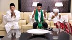 Hadiah Tasbih dan Sorban Untuk Jokowi