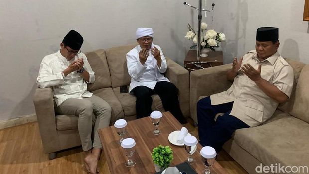 Prabowo Subianto dan Sandiaga Uno bertemu Aa Gym.
