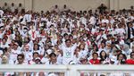 Potret Pendukung Jokowi Jelang Konser Putih Bersatu di Dalam Stadion GBK