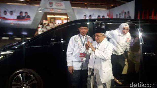 Ma'ruf Amin tiba di Hotel Sultan
