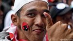Aksi Unik Pendukung Jokowi-Maruf Amin Jelang Konser Putih Bersatu