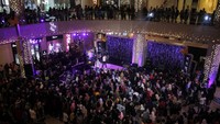Sontak jemaah dHOT Music Setia Menjaga Hati teriak histeris. Foto: Rifkianto Nugroho