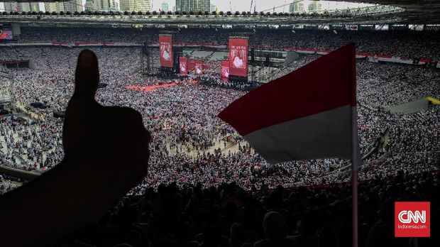 Stadion GBK Penuh, Massa Jokowi Masih Tertahan di Luar