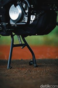 Engine guard dan standar tengah BMW G 310 GS Adventure