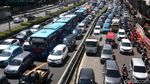 Bus Pendukung Jokowi-Maruf Amin Padati Tol Dalam Kota