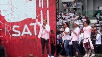 Sejumlah musisi dan artis ibu kota turut memeriahkan Konser Putih Bersatu di GBK.