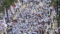 Konser Putih Bersatu tersebut digagas oleh relawan pasangan capres nomor 01 Joko Widodo-Maruf Amin.
