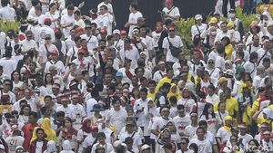 Penampakan Kubu Jokowi-Amin Penuhi Luar Stadion GBK