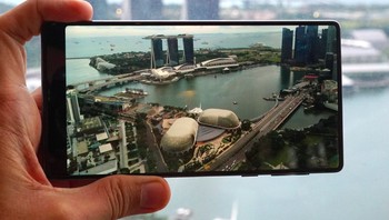 Menjajal kemampuan kameranya. Foto: Tech Advisor